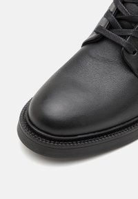 Tommy Hilfiger COMFORT BOOT - Snørestøvletter - black