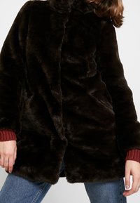 Vero Moda Vinterkappa /-rock - brown