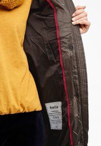 s.Oliver Abrigo de invierno - brown