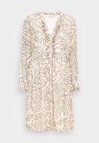 Kremové šaty s dlouhým rukávem, s abstraktním fialovým květinovým vzorem, hlubokým véčkovým výstřihem, volánkovým lemem a nařaseným pasem, vyrobené z lehkého materiálu.