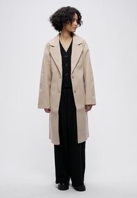 Urban Classics LONG - Klasikinis paltas - wetsand