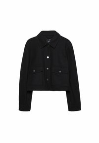 Černá zkrácená bunda s límcem, předními druky a dvěma velkými kapsami na klopu vpředu.