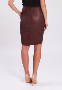 Lee Cooper Skinnkjol - oxblood