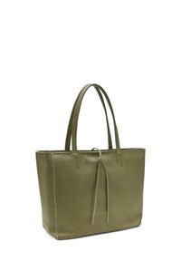 Borsa tote in pelle verde oliva con superficie texturizzata, due manici lunghi e chiusura a cordoncino. Forma rettangolare con cuciture a vista.