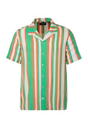Chemise à manches courtes avec des boutons, ornée de rayures verticales vertes, orange et blanches. Le tissu a une texture lisse et présente un col classique.