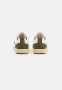 Genesis Footwear HELÁ CORNWASTE UNISEX - Sapatilhas - white/olive