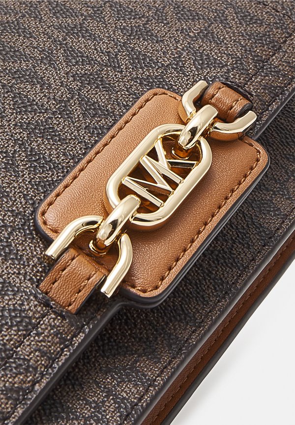 XBODY - Cross body bag3