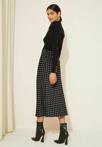 Friends Like These BIAS MIDI - Áčková sukně - black polka dot