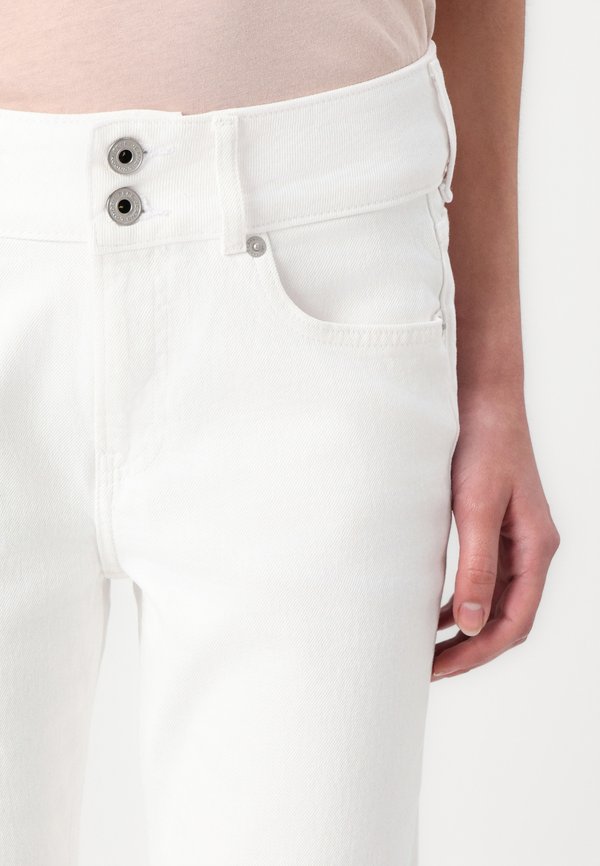 VENUS - Flared Jeans4