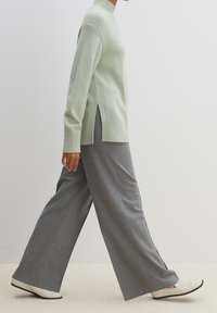 someday. Svetr - light green