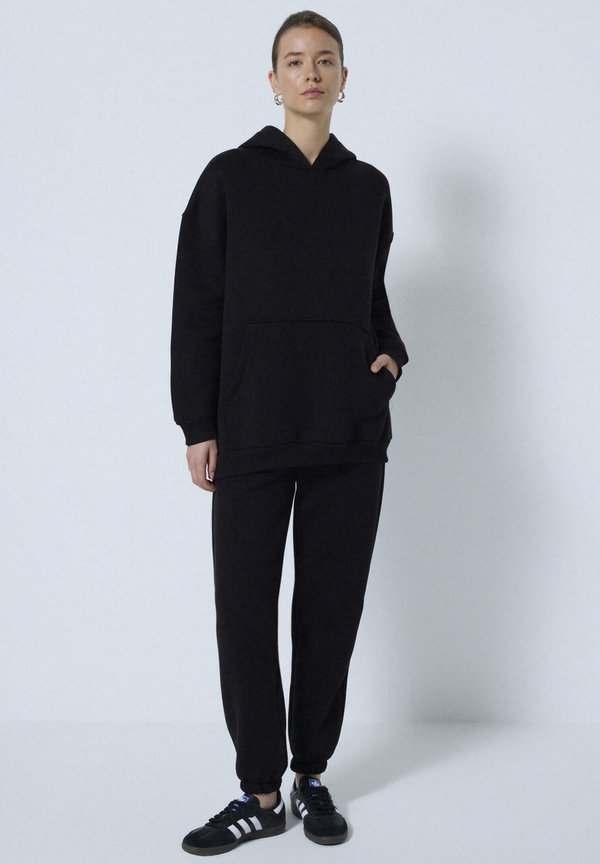 JOGGER SET - Trainingsanzug