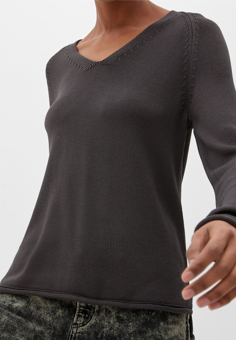 QS Sweter