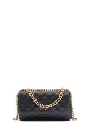 QUILTED  - Soma ar siksnu pāri ķermenim - black