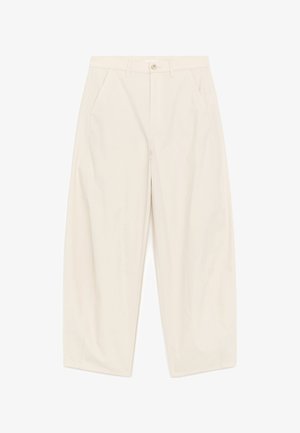 Højtaljede viddebenede bukser i cremefarve med forreste knap, lynlås, bæltestropper og skrå sidelommer.