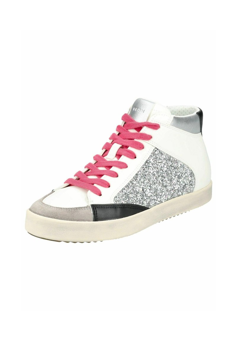 Wysokie trampki z białej skóry, srebrnymi akcentami, różowymi sznurówkami, szarym zamszowym czubkiem oraz srebrnym panelu z brokatem po boku.