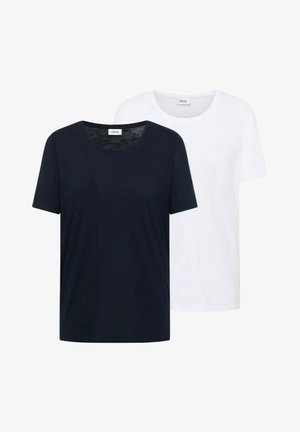 Deux t-shirts unis à manches courtes et col rond, l'un noir à l'avant et l'autre blanc derrière, tous deux étiquetés "CECIL" à l'intérieur du col.