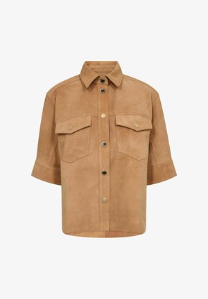 Kožna jakna kratkih rukava od bež antilopa s kopčanjem na prednjoj strani i dva džepa na prsima s preklopom i gumbima.