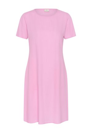 Rosa, kurzärmeliges, knielanges Kleid mit rundem Ausschnitt und einfachem, fließendem Design, dargestellt auf weißem Hintergrund.