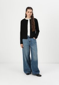 Vero Moda VMMARINA O NECK BOO - Gilet - black