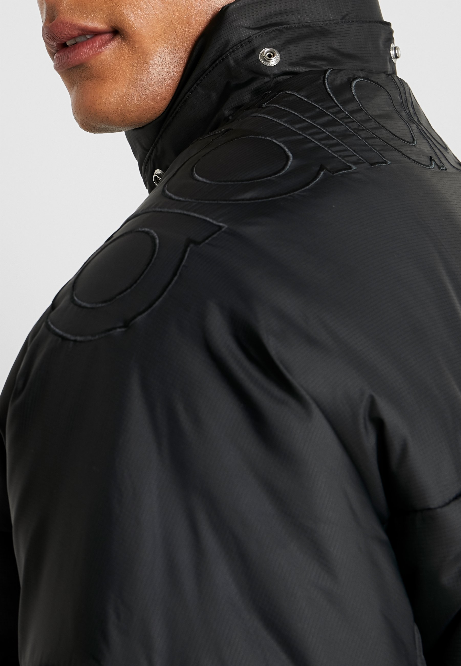adidas Originals REVEAL YOUR VOICE JACKET Veste d'hiver Nouveau Adidas ORIGINALS Homme Rembourré Veste d'aviateur