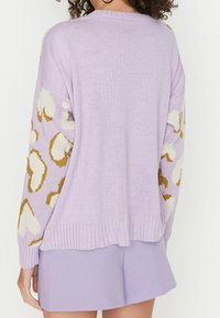 Trendyol Strickpullover - purple