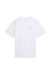 Witte katoenen t-shirt met korte mouwen, een ronde hals en een klein, multicolored graphics tekstdetail op de linkerkant van de borst.