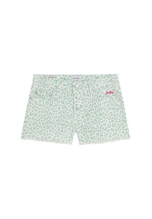 Pantalones cortos de denim blanco con estampado de leopardo verde claro, cierre de botones, bolsillos delanteros y logo bordado rosa en el bolsillo derecho.