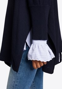 Rich & Royal NACHHALTIGE STRICKJACKE AUS RECYCELTEM MATERIAL - Kardigan - deep blue