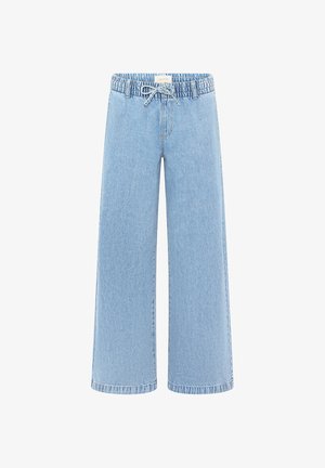 Pantaloni in denim azzurro chiaro a gamba larga con fascia elastica in vita e coulisse frontale, senza tasche visibili, isolati su sfondo bianco.