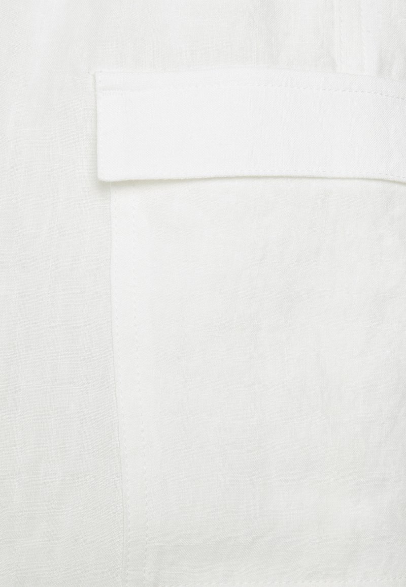 Herren Chino Shorts | Emporio Armani BERMUDA Shorts bianco gesso/weiß - AZ80032 Herren Chino Shorts | Emporio Armani BERMUDA Shorts bianco gesso/weiß - AZ80032