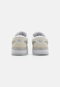 Puma 180 PRM - Čevlji za rolkanje - flat light gray/white