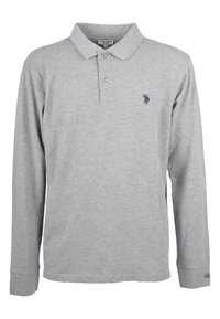 Vaalea harmaa pitkähihainen polo-paita, jossa on kaulus, kaksi nappia ja pieni tummansininen polo-pelaajan logo vasemmassa rinnassa ja hihassa.