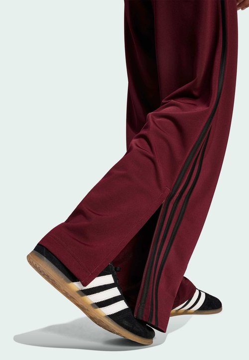 adidas FIREBIRD LOOSE - Pantalones deportivos - maroon black — foto 4
