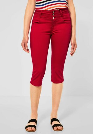 CASUAL FIT - Shorts - rot