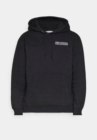 Černá mikina s kapucí z bavlněné směsi, s přední kapsou, stahovacími šňůrkami a vyšívaným logem na hrudi.