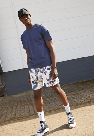 Shorts - sea salt, wildl