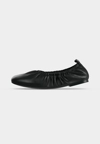 Επιλέχθηκε, black