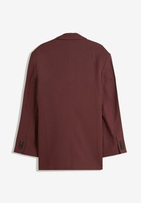 Mörkröd blazerjacka sedd bakifrån med långa ärmar och svarta knappar på ärmsluten mot en vit bakgrund.