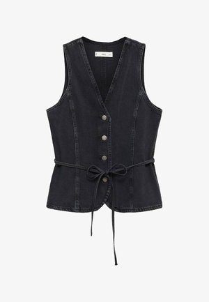 Chaleco vaquero negro sin mangas con botones metálicos delanteros y cinturón atado en la cintura, con escote en V y detalles de costuras.