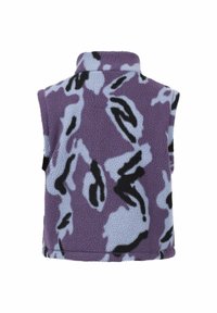 Fleece vest met een hoge kraag, voorzien van een paars, blauw en zwart abstract camouflagedesign. Zachte textuur, mouwloos ontwerp.