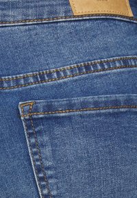 Vero Moda Petite Shorts vaqueros - blue denim