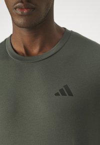 adidas Performance TR-ES FR T - T-skjorte til trening - legend ivy/black