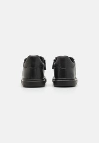 Friboo Zapatillas - black