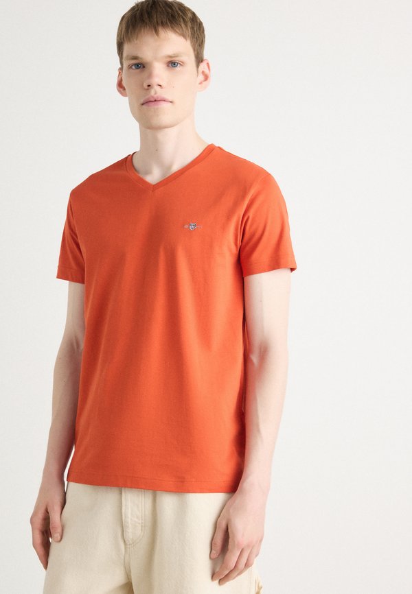 SLIM SHIELD V NECK - Basic T-shirt - deep orange