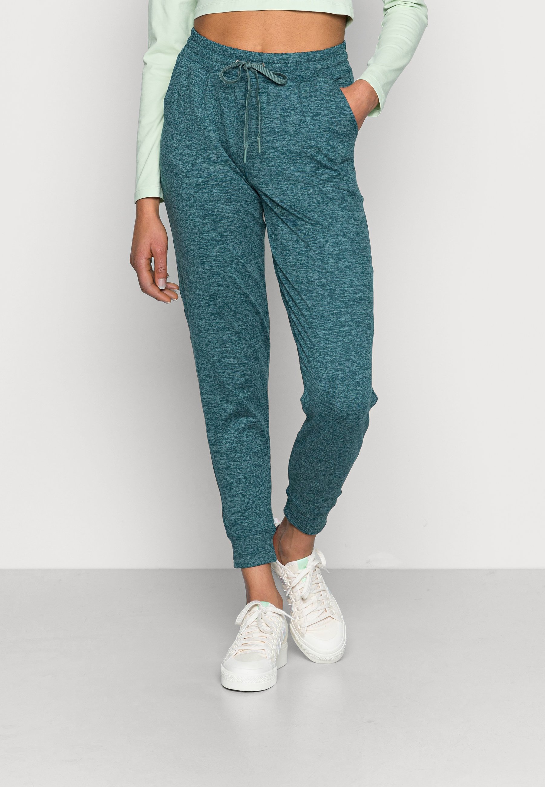 American Eagle Back Yoke Everywhere Jogger Tracksuit bottoms, Women's, Size: Medium, Green