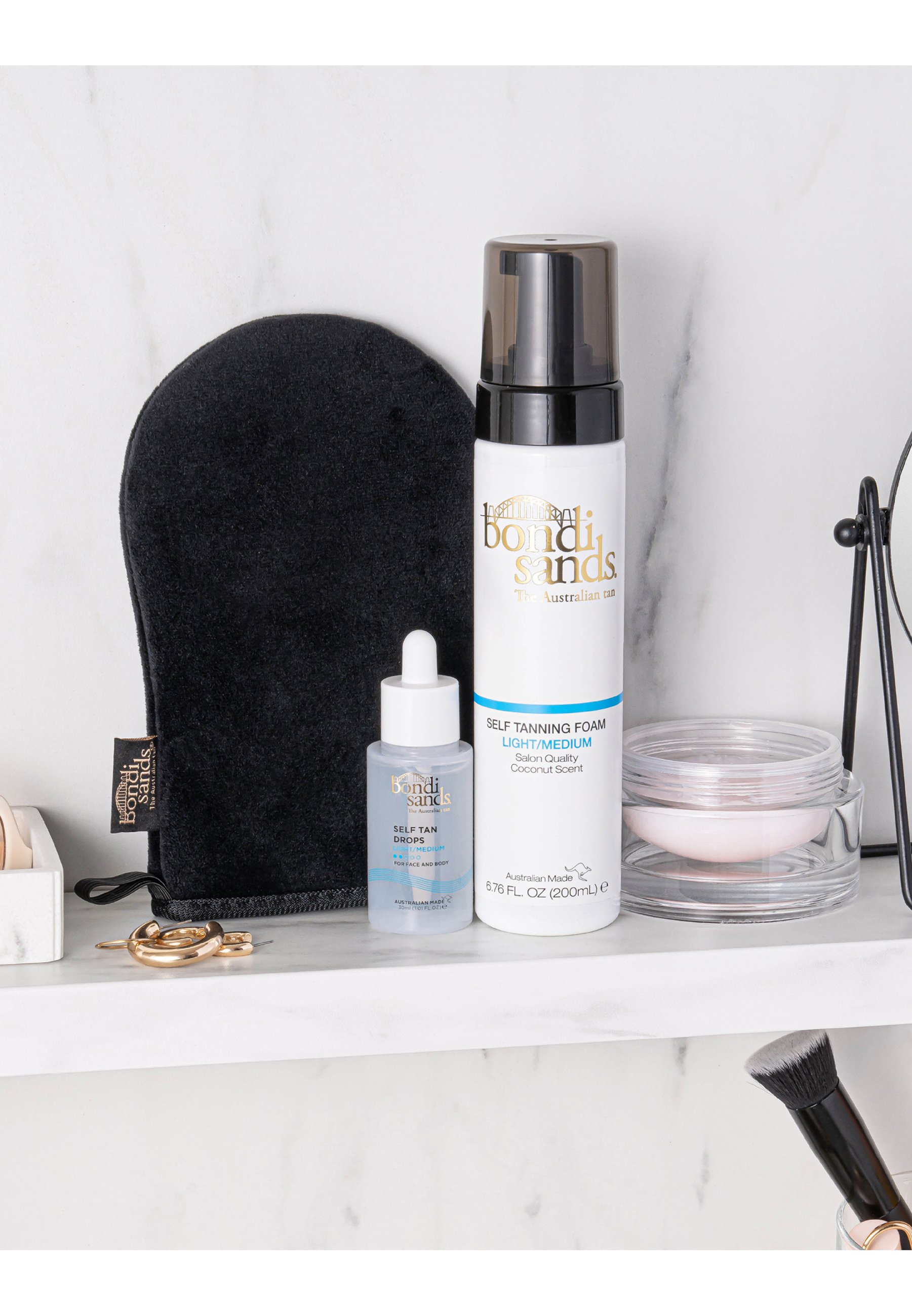 Bondi Sands Selbstbräuner Set: Ultra Dark Foam 200ml + Applikator Handschuh - Streifenfrei & Kokosduftend