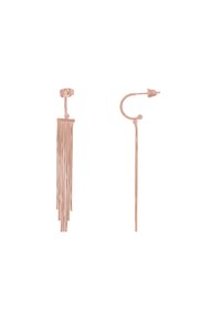 Orecchini in oro rosa con una frangia lunga a nastro e un altro design sottile e dritto. Realizzati in metallo con una finitura liscia.