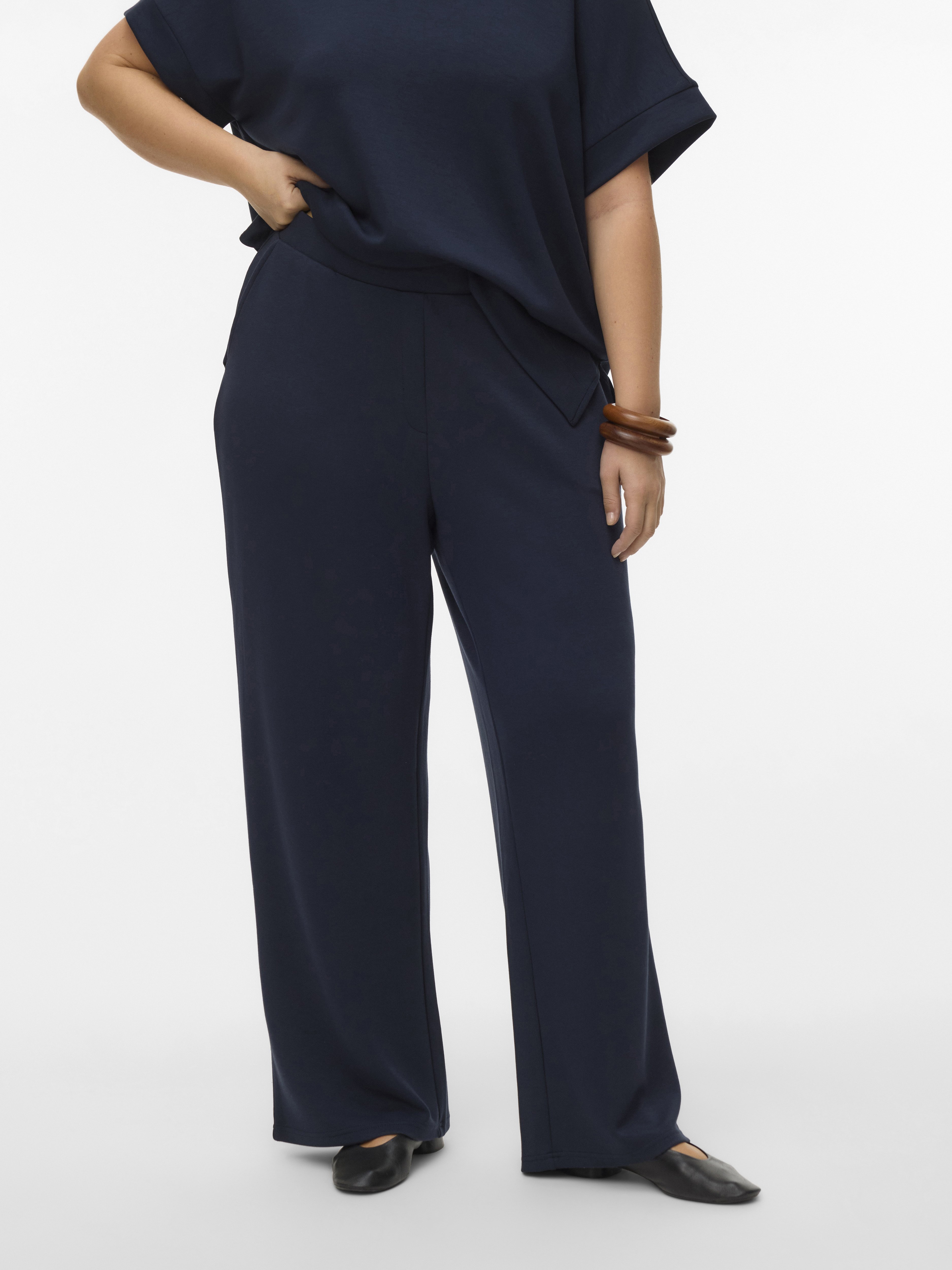 Vero Moda Curve VMCHALI STRAIGHT PANTS - Trousers - navy/dark blue