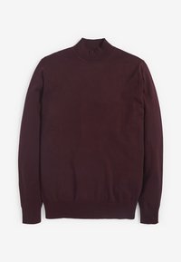 Dunkelburgunderfarbener Rollkragensweater mit langen Ärmeln und gerippten Bündchen, Kragen und Saum, flach auf einem weißen Hintergrund präsentiert.