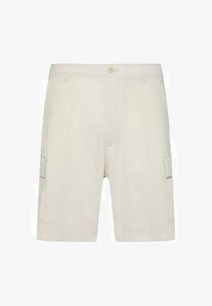 Shorts cargo beige alla ginocchia con bottone frontale, cerniera, passanti per cintura e tasche con patta su entrambi i lati.